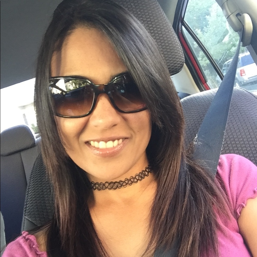 Meet your Posher, Monica